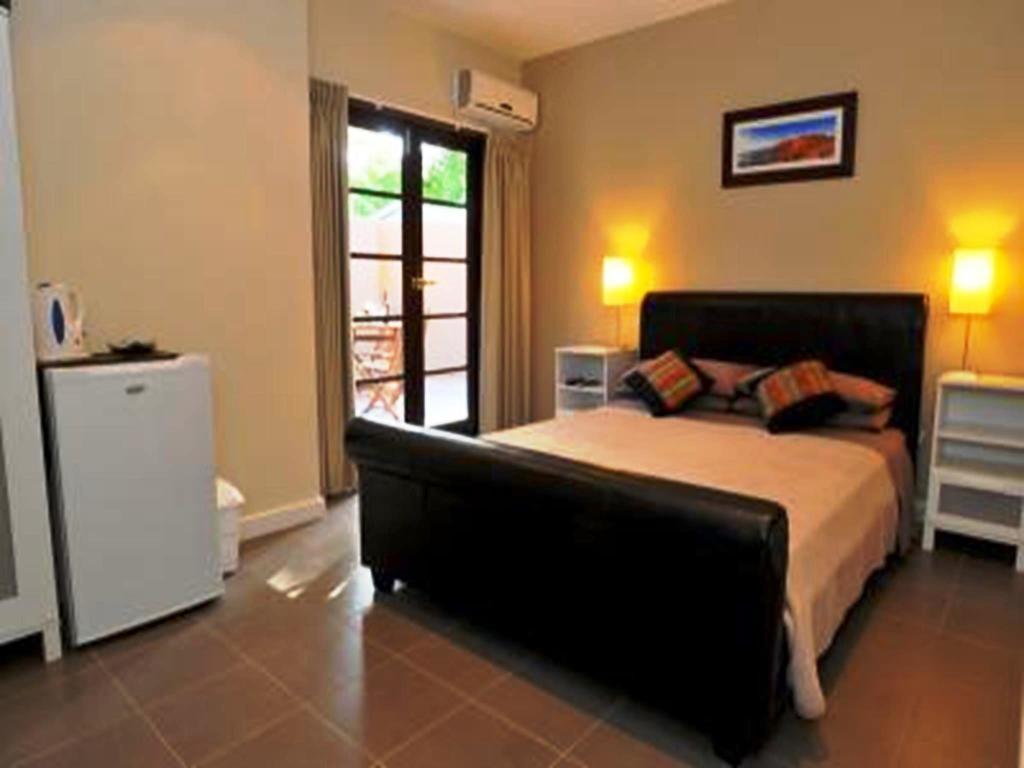 Waikiki Beach Bed And Breakfast Hopeland Exterior photo