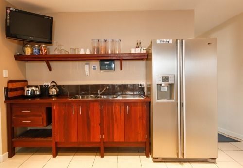 Waikiki Beach Bed And Breakfast Hopeland Exterior photo